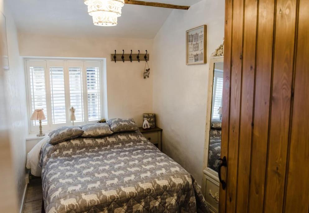 1800 Period Grade 2 Listed Cottage Addingham Экстерьер фото